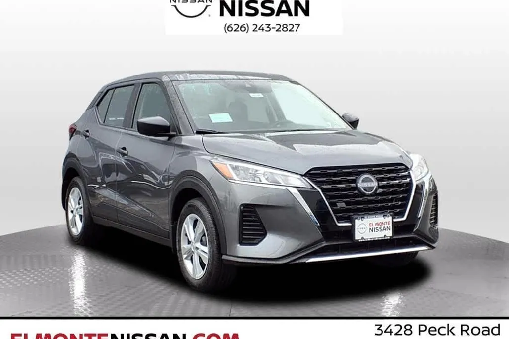 2025 Nissan Kicks Play S photo 1