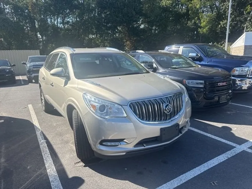 2017 Buick Enclave Leather photo 1