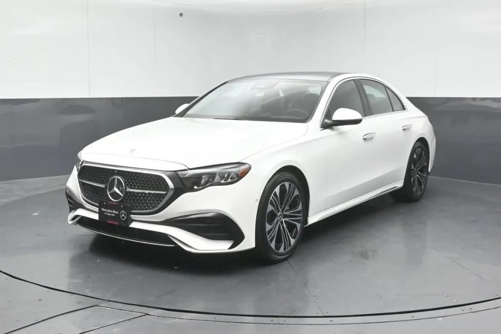 2025 Mercedes Benz E 350 4MATIC Sedan photo 1