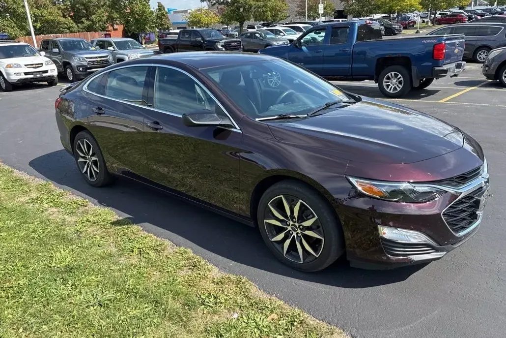 2020 Chevrolet Malibu RS photo 1