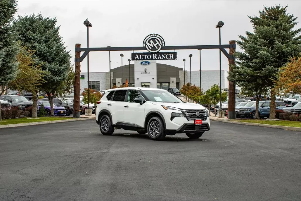 2024 Nissan Rogue S photo 1