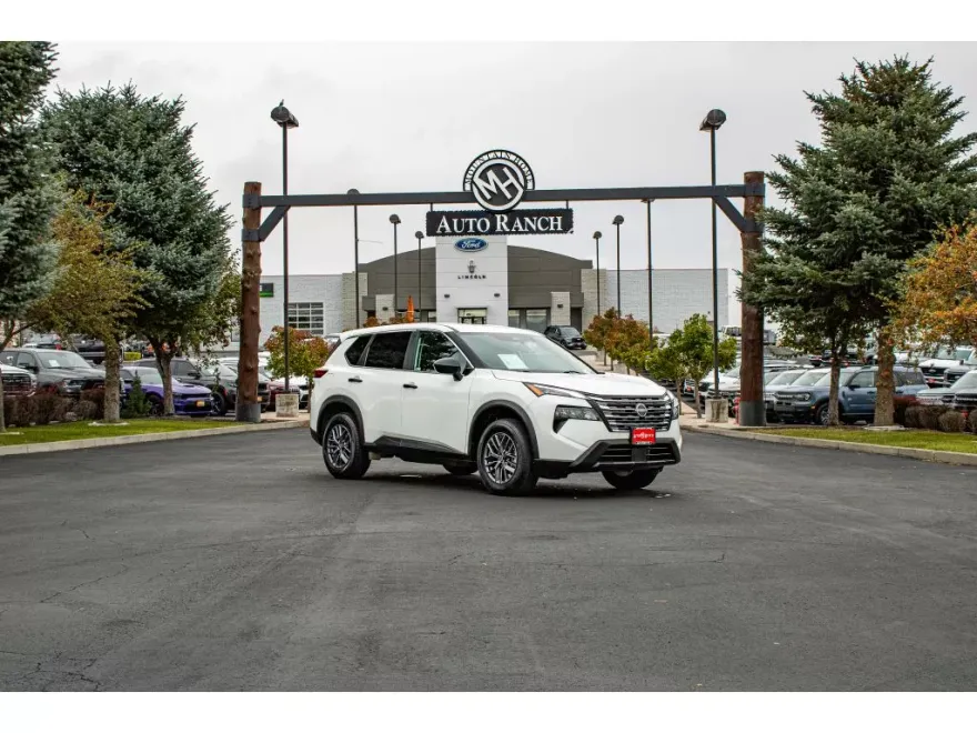 2024 Nissan Rogue S photo 1