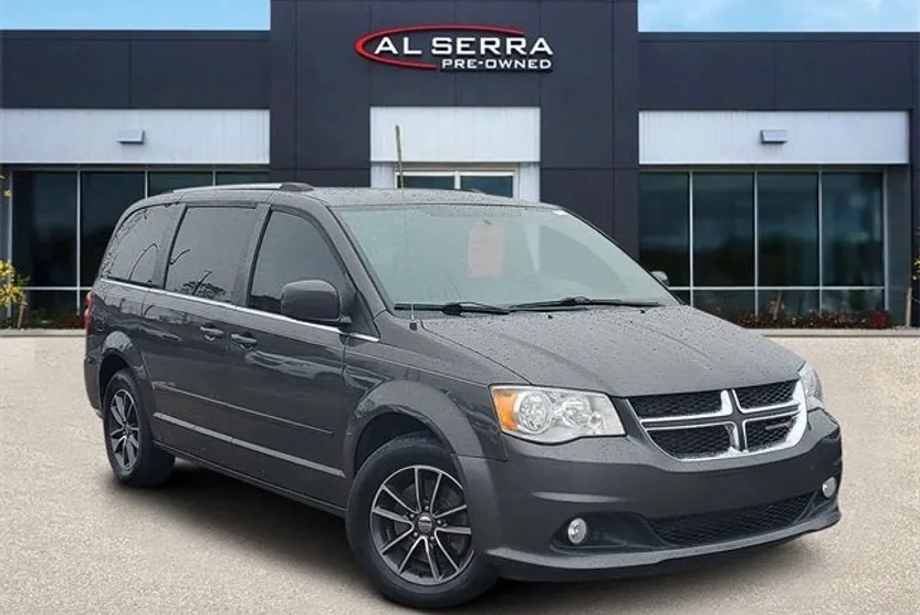 2016 Dodge Grand Caravan SXT Plus photo 1