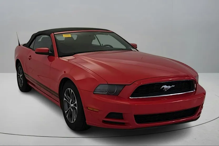 2014 Ford Mustang V6 Premium photo 1