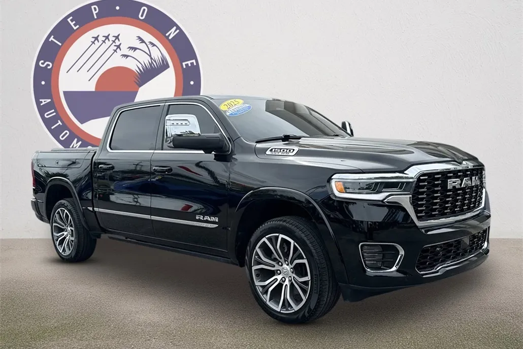 2025 Ram 1500 photo 1