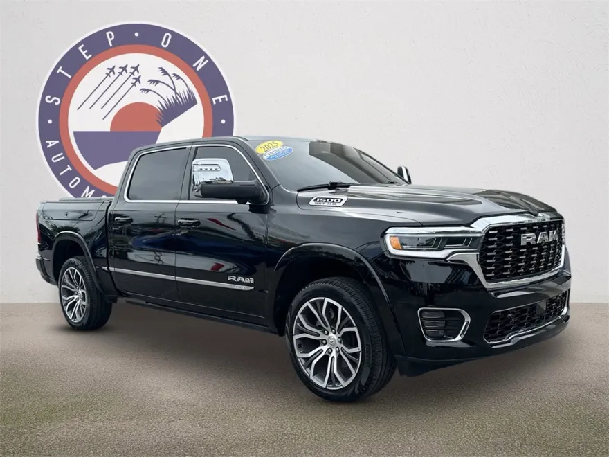2025 Ram 1500 photo 1