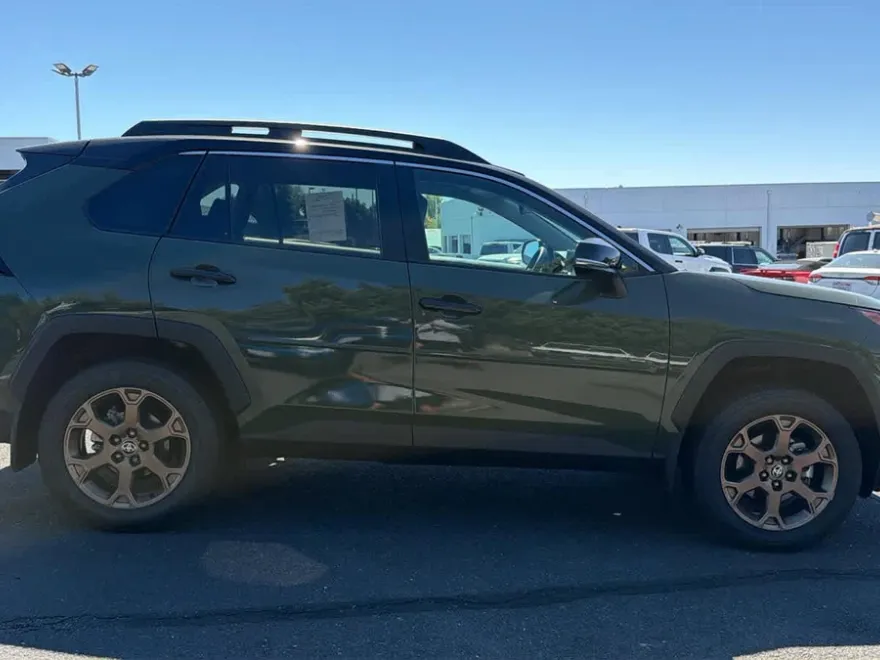 2024 Toyota RAV4 Hybrid photo 1