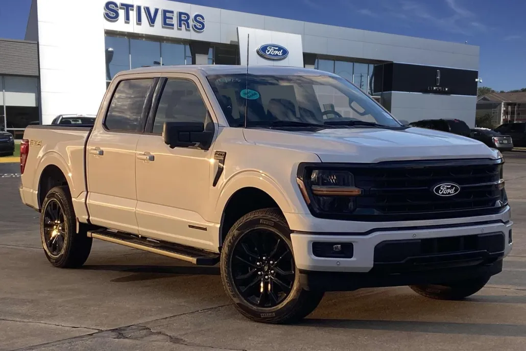 2025 Ford F-150 XLT photo 1