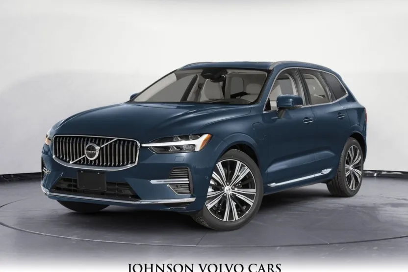 2025 Volvo XC60 B5 Plus photo 1