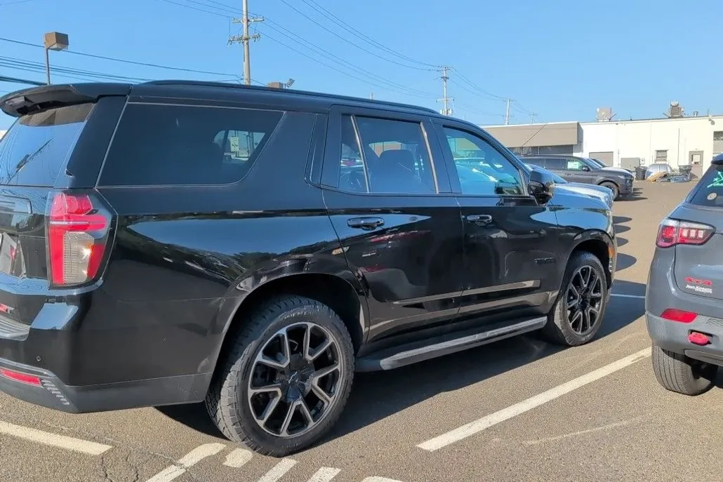 2021 Chevrolet Tahoe RST photo 1