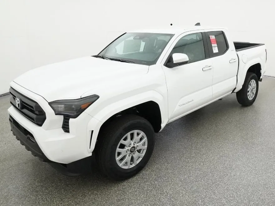 2025 Toyota Tacoma SR5 photo 1