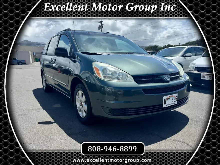 2004 Toyota Sienna CE photo 1
