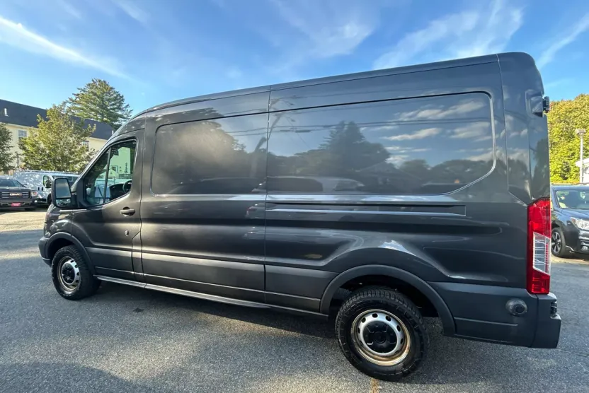 2019 Ford Transit Van photo 1