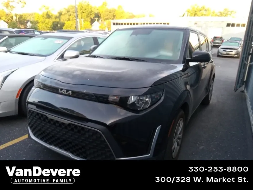 2023 Kia Soul LX photo 1