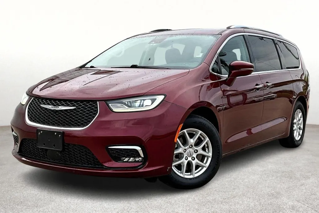 2021 Chrysler Pacifica Touring L photo 1