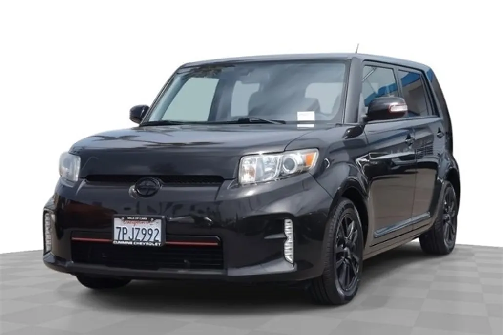 2015 Scion xB photo 1