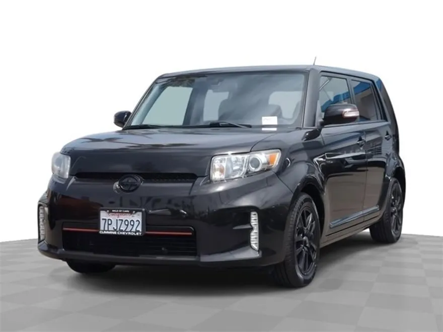 2015 Scion xB photo 1
