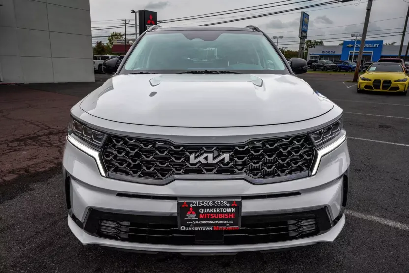 2022 Kia Sorento SX photo 1