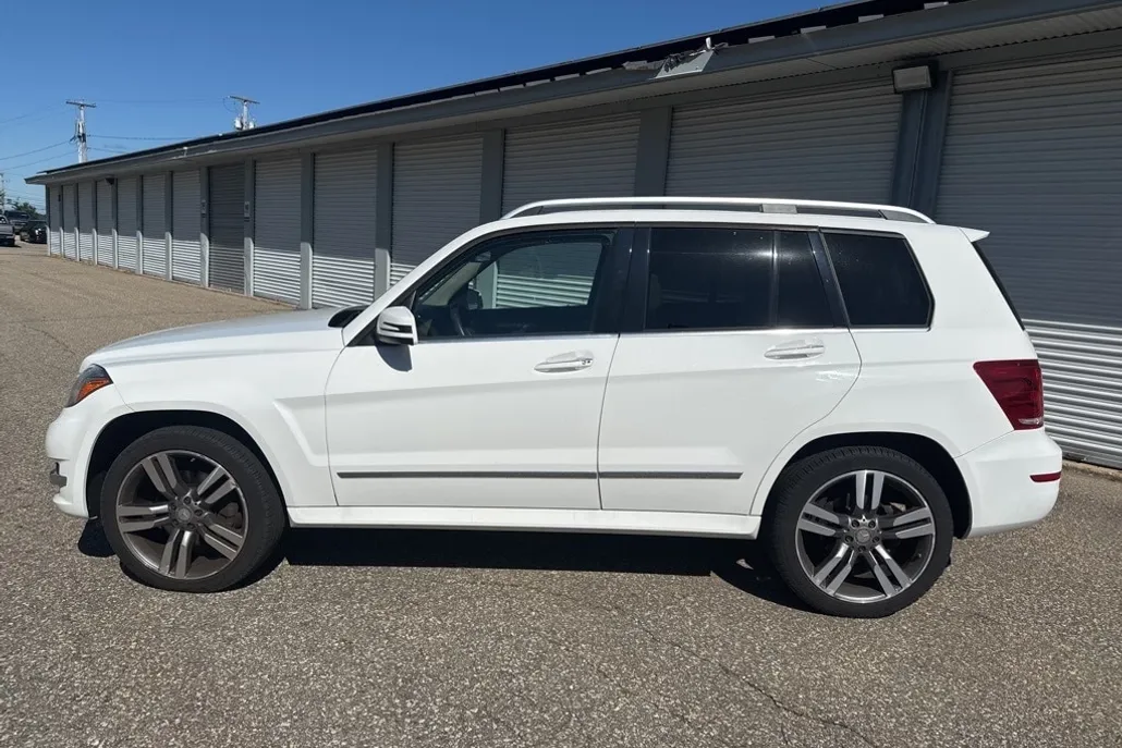 2015 Mercedes Benz GLK 350 photo 1