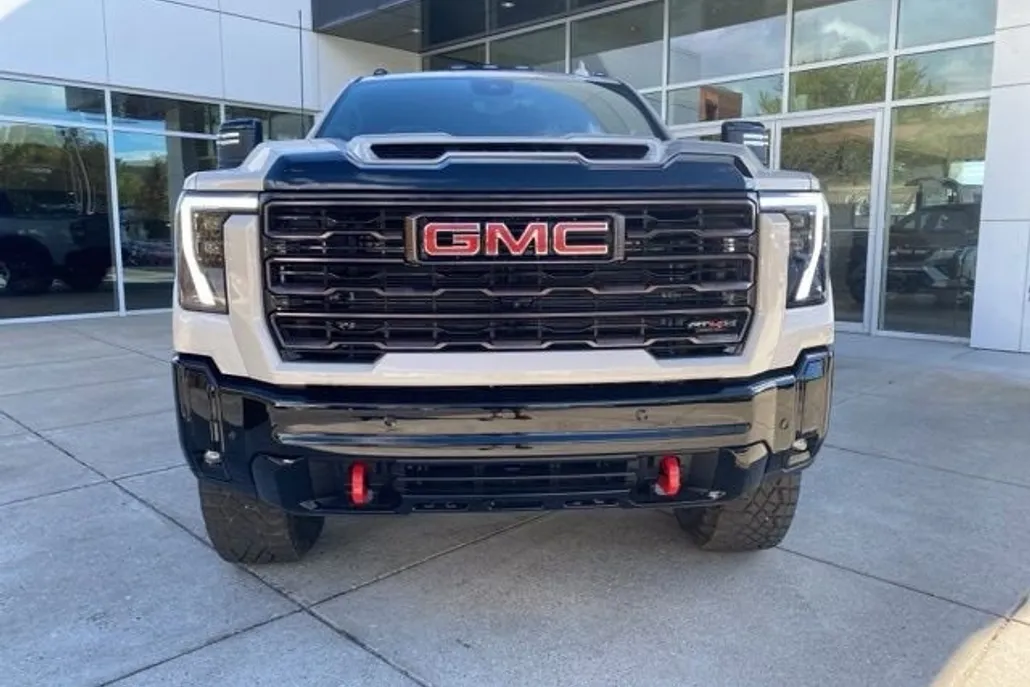 2026 Gmc Sierra 2500 HD AT4X photo 1