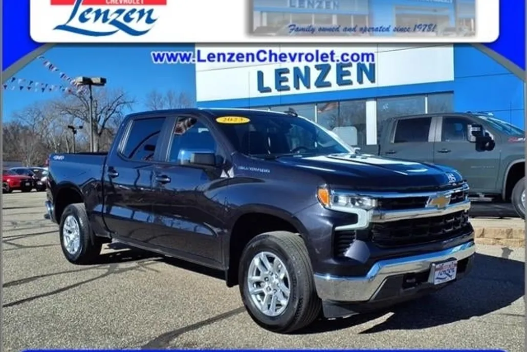 2023 Chevrolet Silverado 1500 LT photo 1