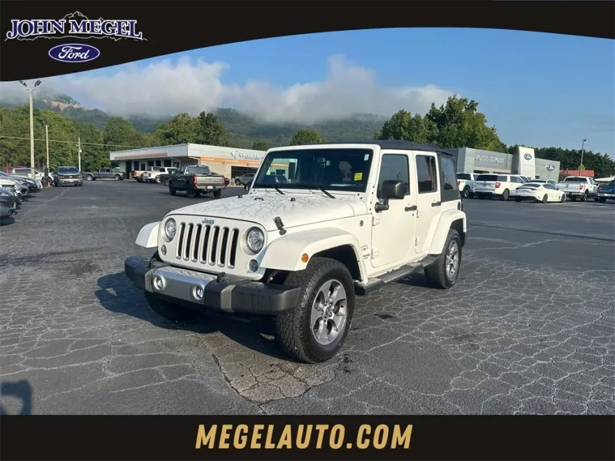 2017 Jeep Wrangler Unlimited Sahara photo 1