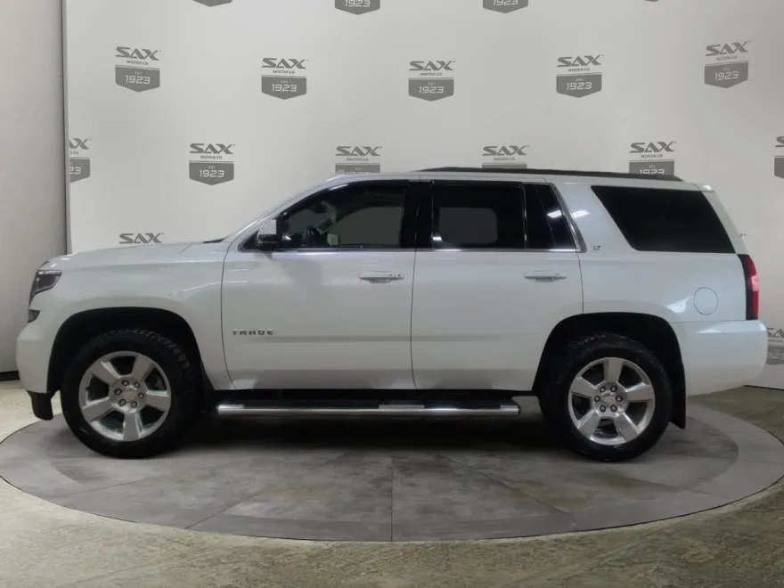 2016 Chevrolet Tahoe LT photo 1