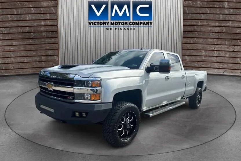 2019 Chevrolet Silverado 3500HD LTZ photo 1
