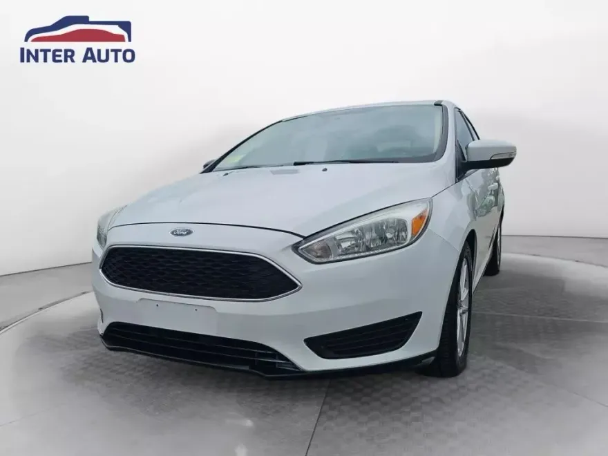 2017 Ford Focus SE photo 1