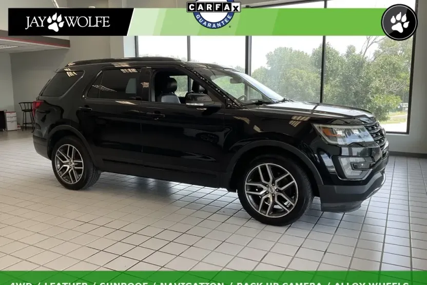 2017 Ford Explorer Sport photo 1