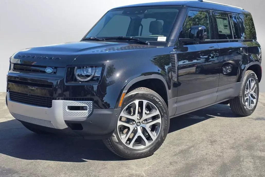 2025 Land Rover Defender S 110 photo 1
