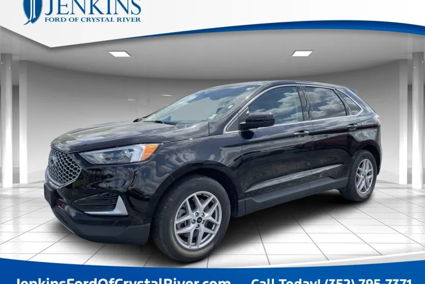 2023 Ford Edge SEL photo 1