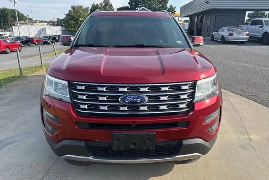 2016 Ford Explorer Limited photo 1