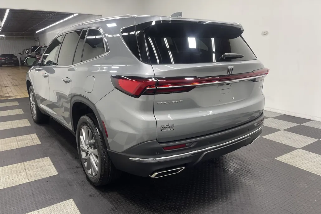 2025 Buick Enclave Preferred photo 1