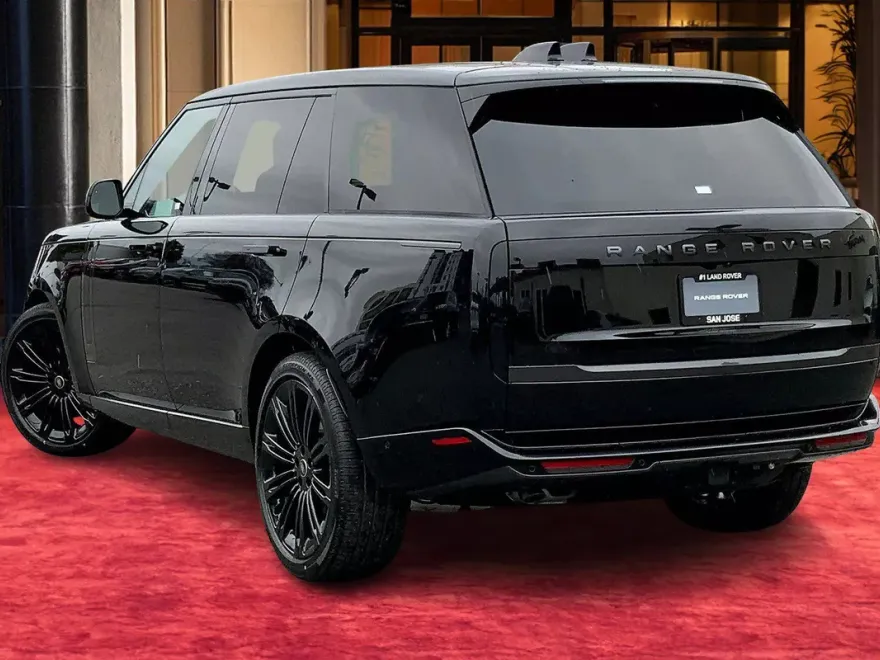 2025 Land Rover Range Rover SE photo 1