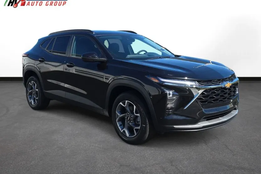2026 Chevrolet Trax LT photo 1