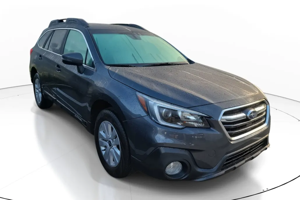 2019 Subaru Outback 2.5i Premium photo 1