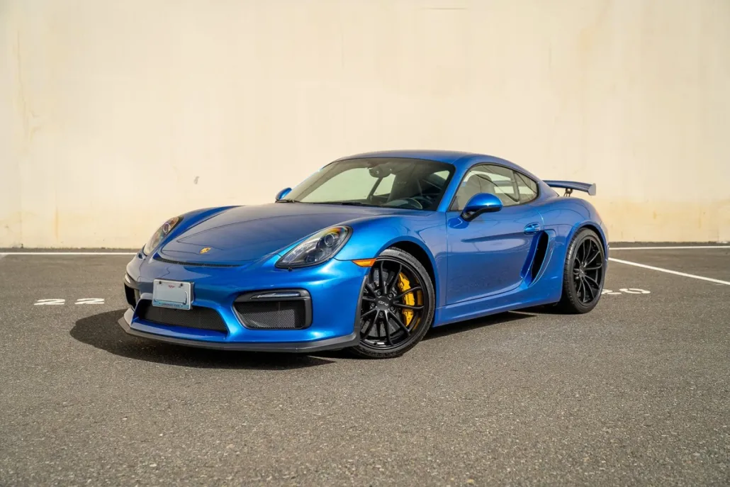 2016 Porsche Cayman GT4 photo 1