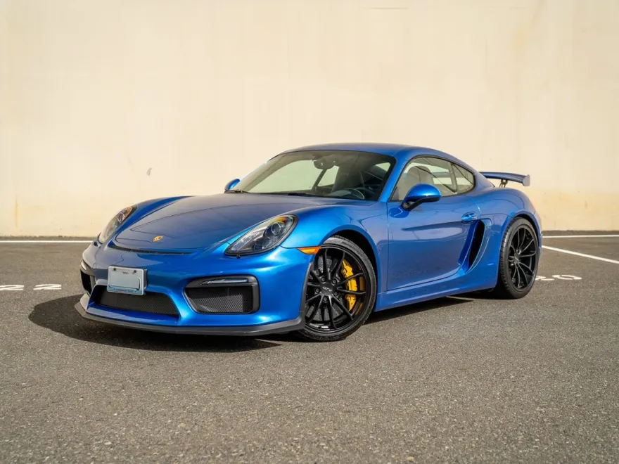 2016 Porsche Cayman GT4 photo 1