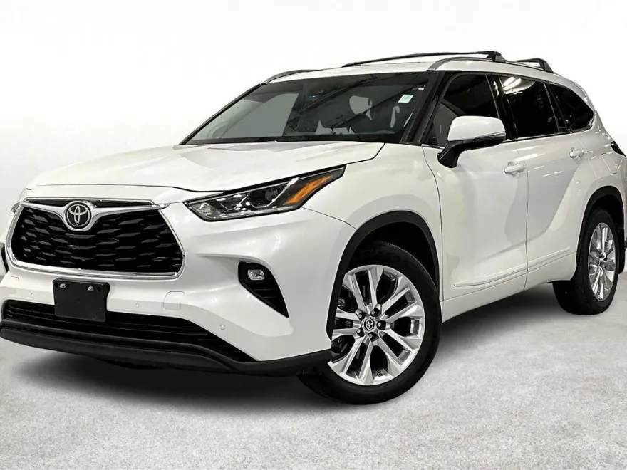 2023 Toyota RAV4 Limited photo 1