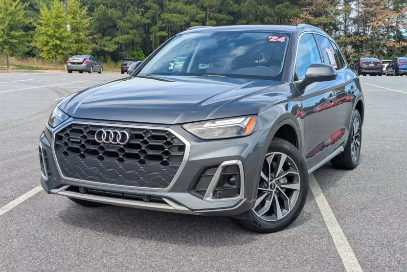 2024 Audi Q5 45 S line Premium photo 1