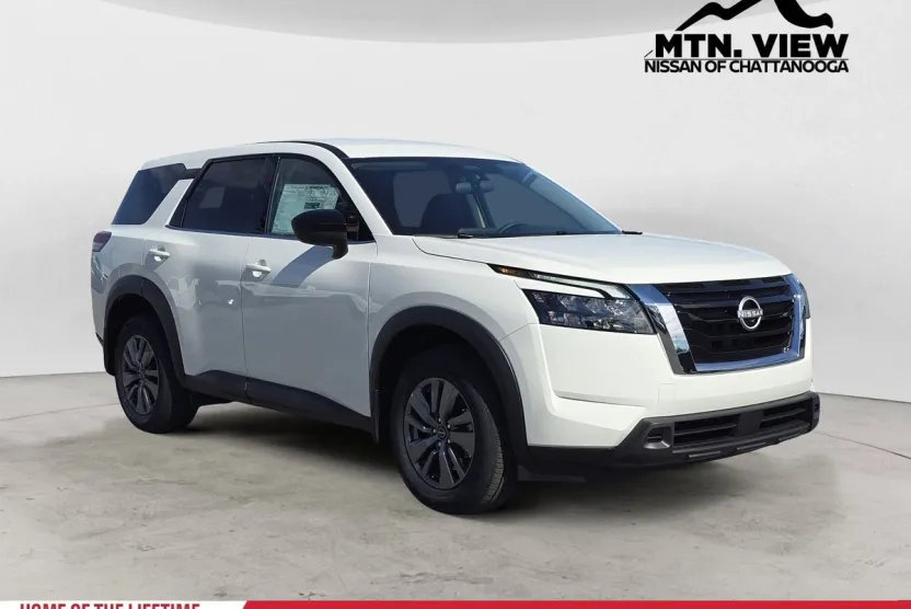 2025 Nissan Pathfinder S photo 1