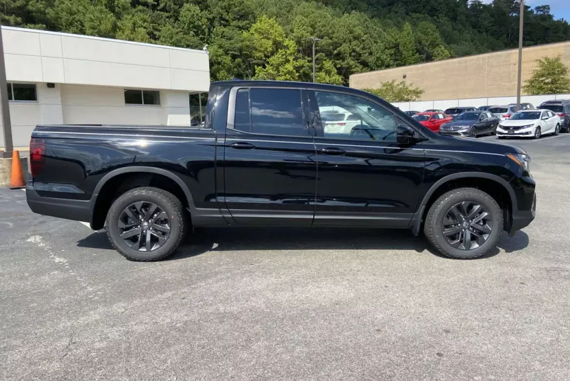 2024 Honda Ridgeline Sport photo 1