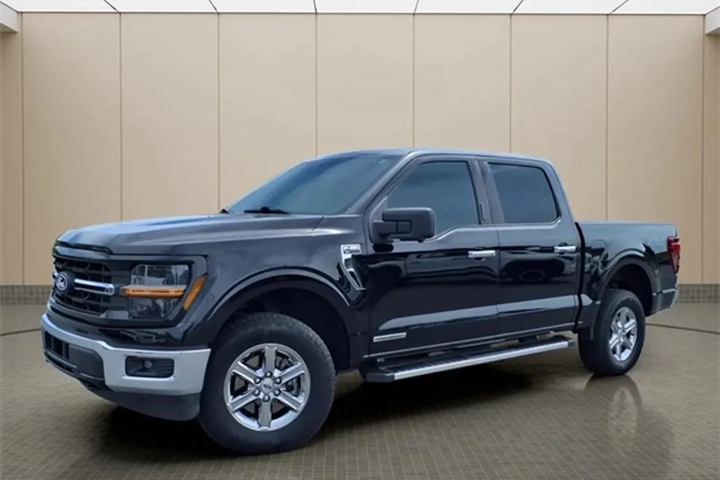 2024 Ford F-150 XLT photo 1