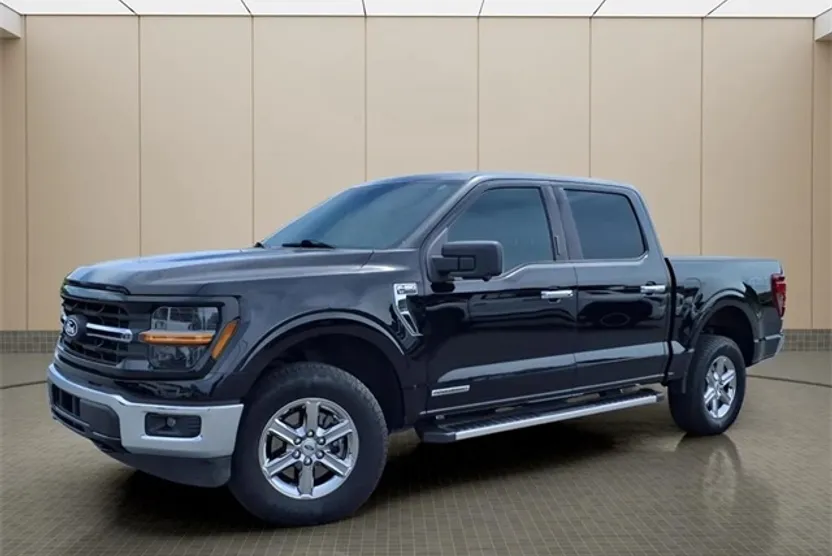 2024 Ford F-150 XLT photo 1