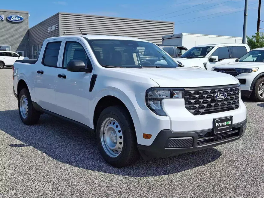2025 Ford Maverick XL photo 1