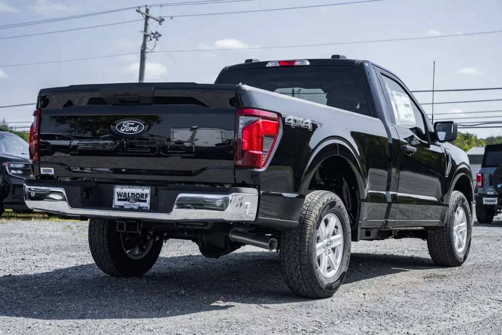 2025 Ford F-150 XL photo 1