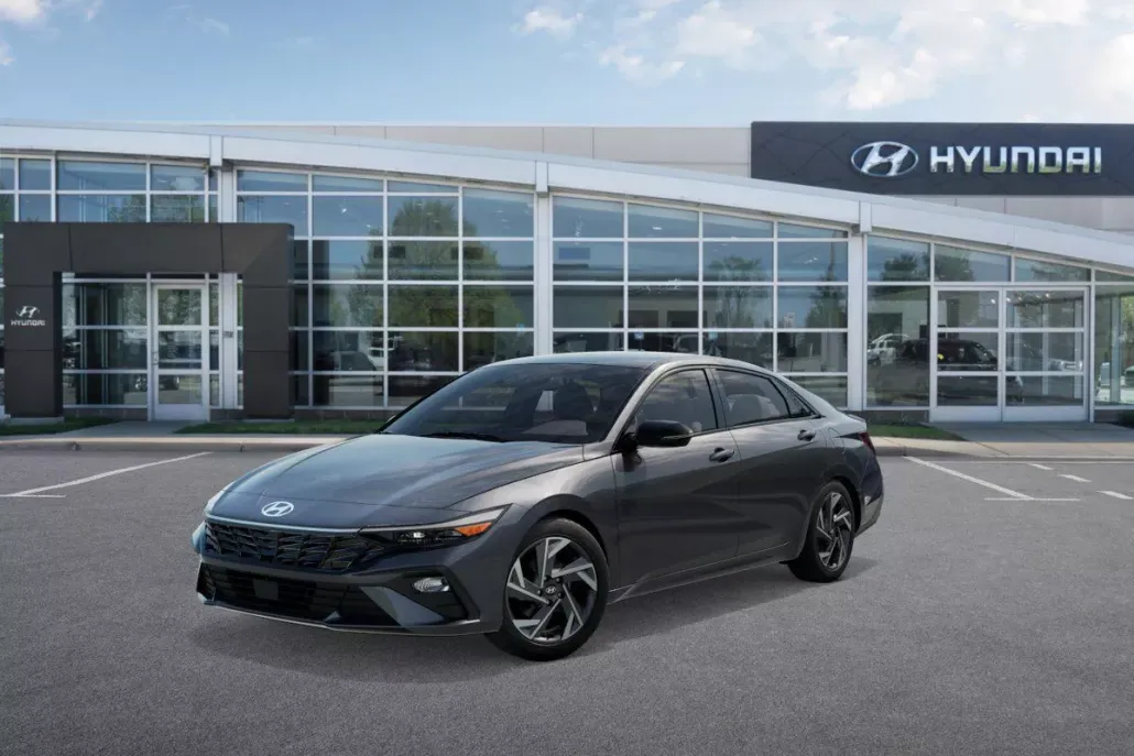 2025 Hyundai Elantra SEL Sport photo 1