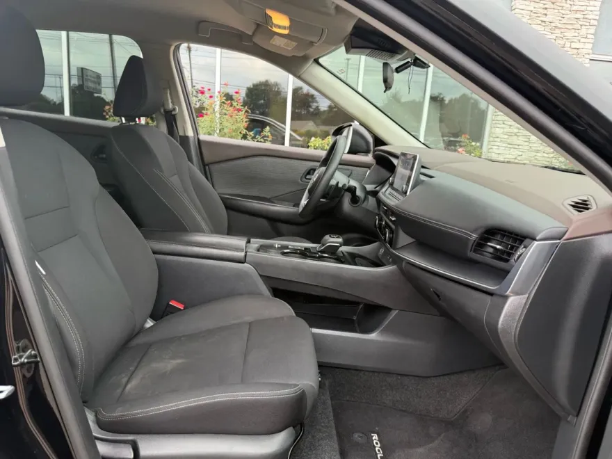 2023 Nissan Rogue S photo 1