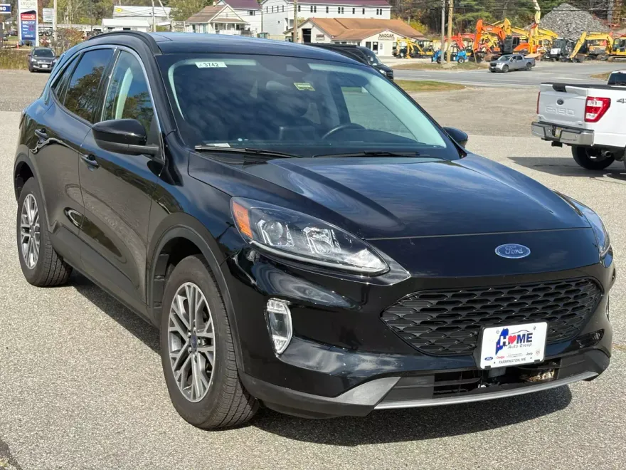 2021 Ford Escape SEL photo 1